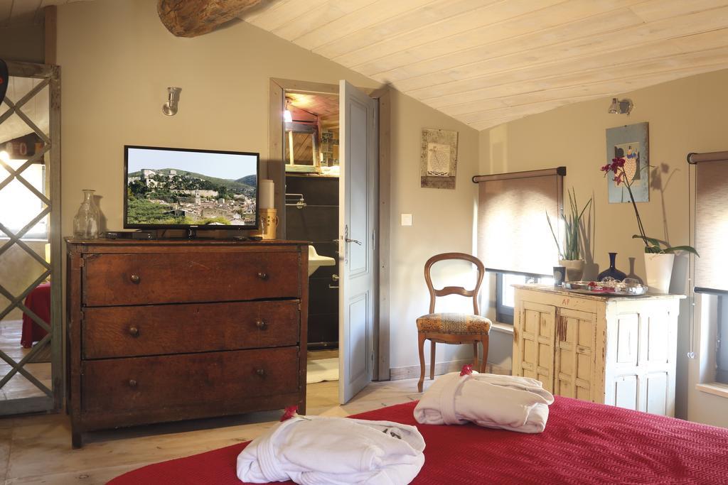 La Casa De Boulbon Bed & Breakfast Oda fotoğraf