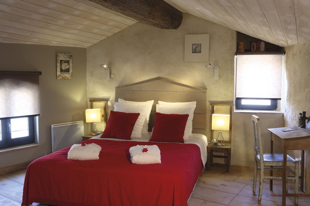 La Casa De Boulbon Bed & Breakfast Oda fotoğraf