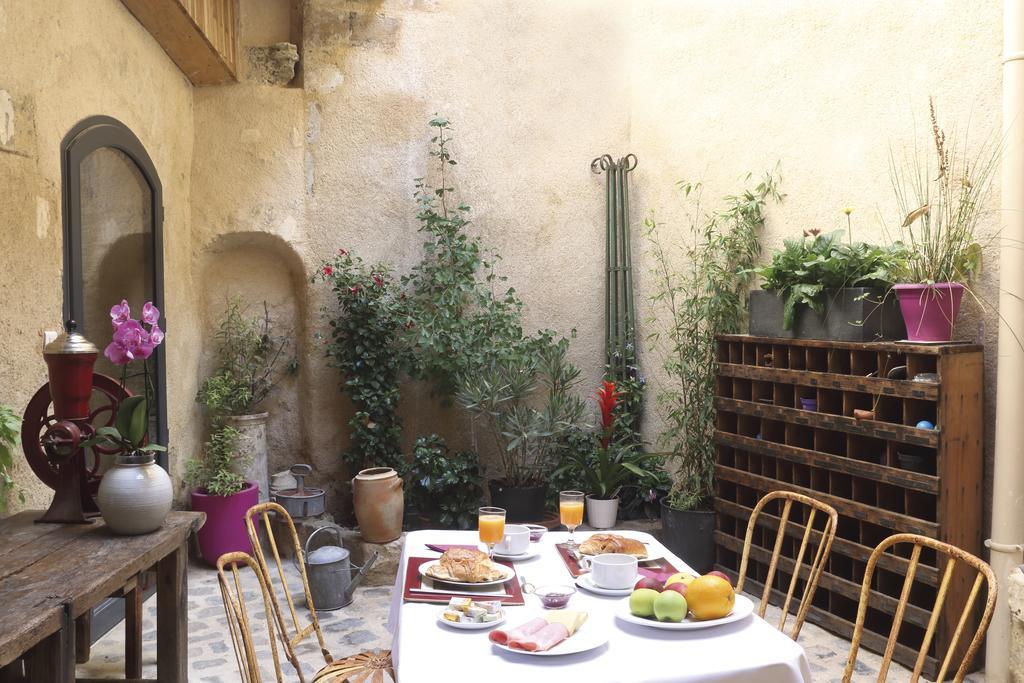 La Casa De Boulbon Bed & Breakfast Oda fotoğraf